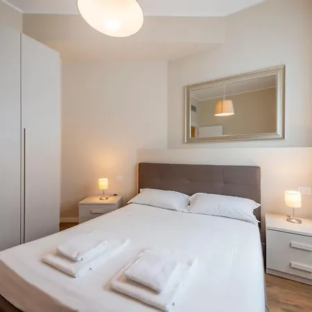 Apartamento Duomo B - Two Bedrooms & Bathroom
