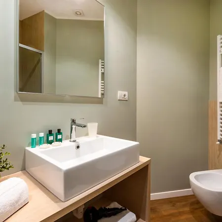 Daire Duomo B - Two Bedrooms & Bathroom Milano